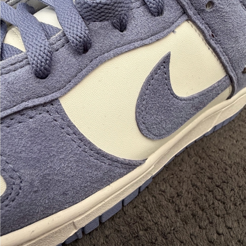 Nike Women’s Dunk low in Sail and World Indigo size 11.5W - Picture 6 of 8